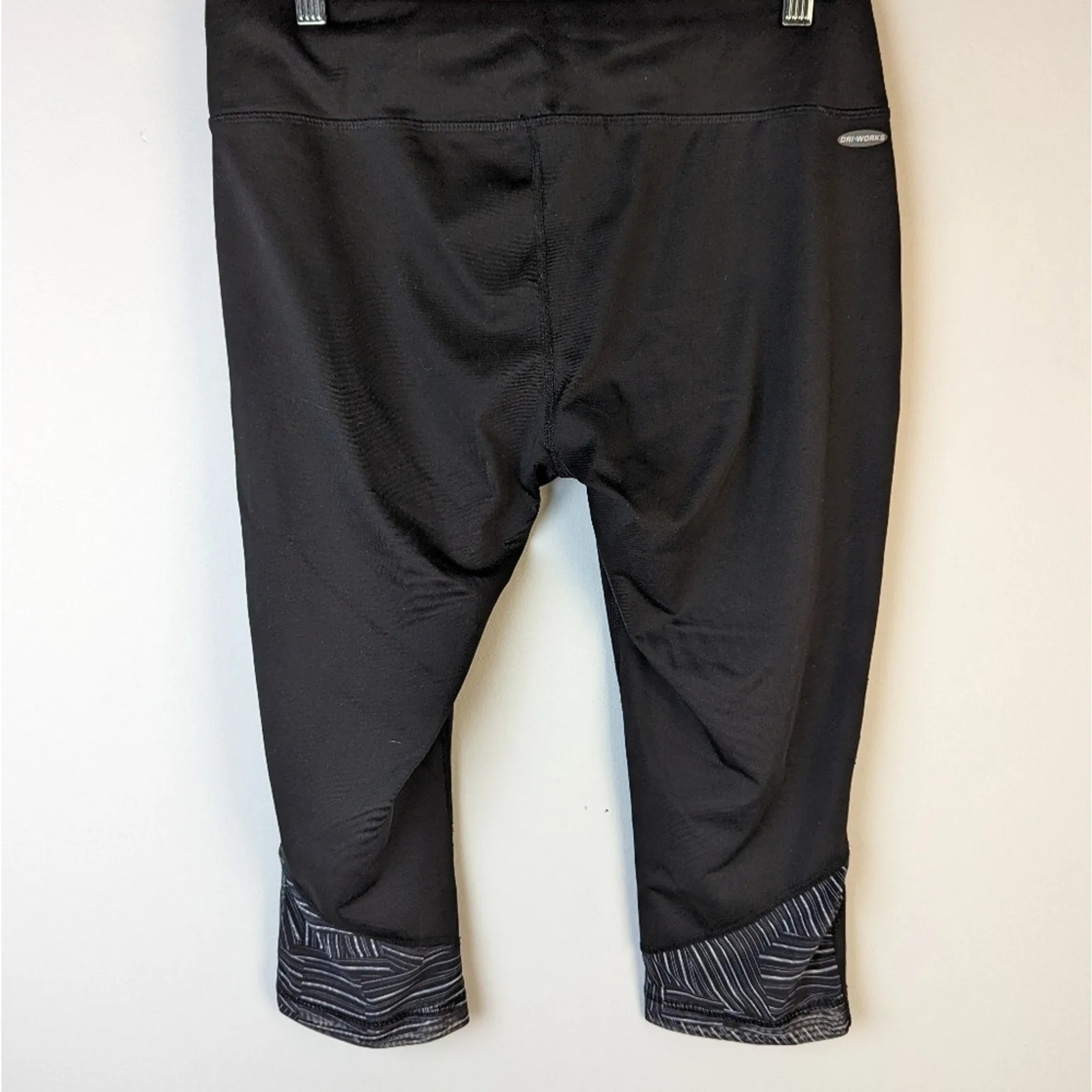 Athletic Works Capri Leggings - Medium